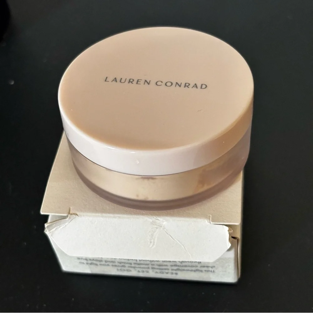 Set of 2 LC Lauren Conrad The Finishing Powder -‎ Medium